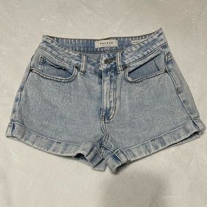 Pacsun light wash mom short